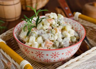 Khám phá ẩm thực nước Nga đặc sắc khi đến du lịch Nga