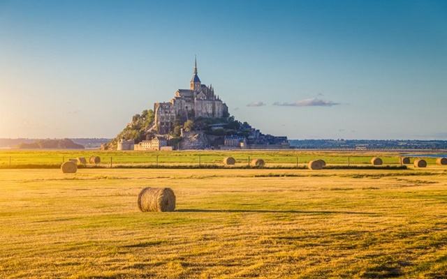 Review 7 địa điểm du lịch Pháp mùa hè ấn tượng nhất năm 2023